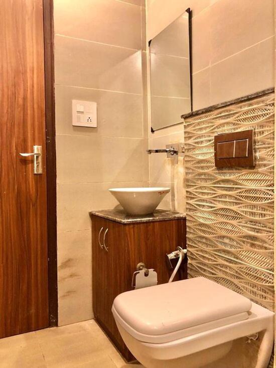 Hotel Hollywood Zirakpur Buitenkant foto